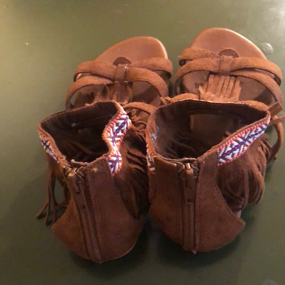 Sandals - Picture 4 of 4
